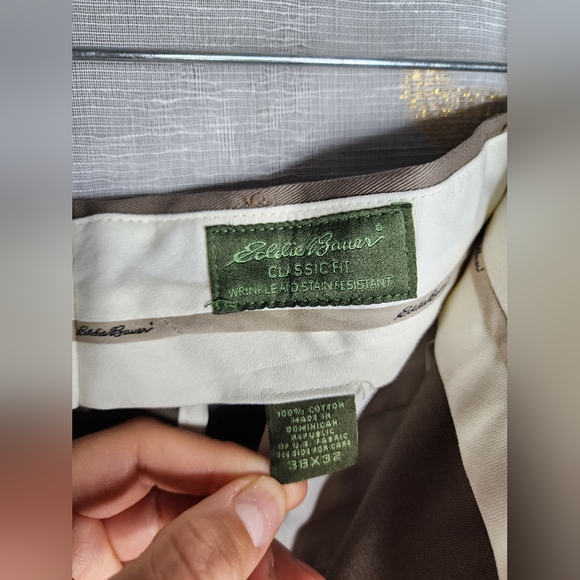 NWT Eddie Bauer Classic Fit Pants. Size 38x32 - Picture 5 of 11